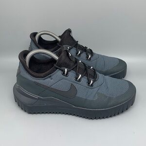 Nike Air Wild Black Anthracite Trail Shoes 917547‑002 Men’s‎ Sz 6 Women's Sz 7.5